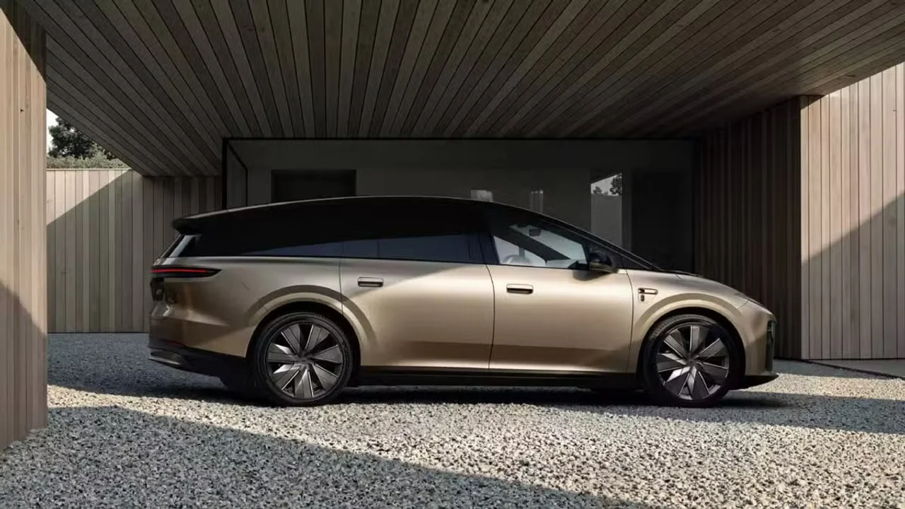 Li Auto teases 5,225 mm i9 for September as Home badge raises BEV flagship test