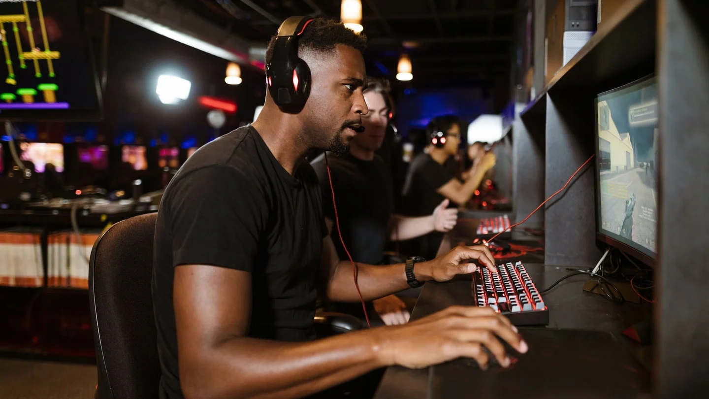 Blizzard’s Five-Year Bets, Polyarc Shuts Down, and Three Counter-Strike Sweeps