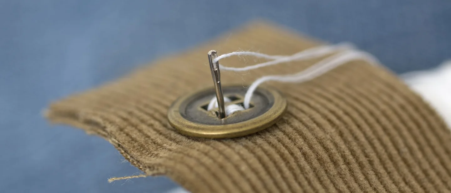 A needle, a thread and ten minutes: 7 free fixes for the clothes you stopped wearing