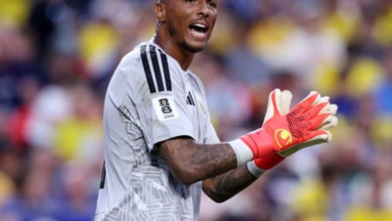 Curaçao's 15-save wall steals the night