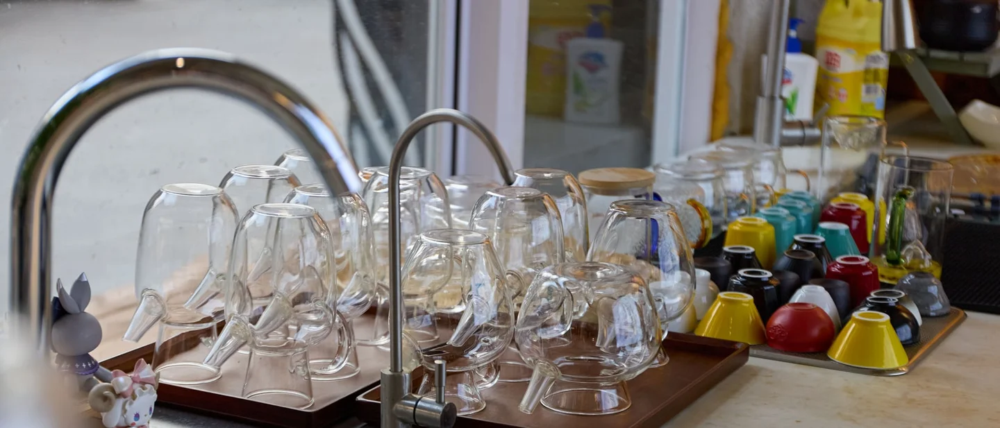 No-Drill Over-the-Sink Dish Rack: Your Saturday Renter Project