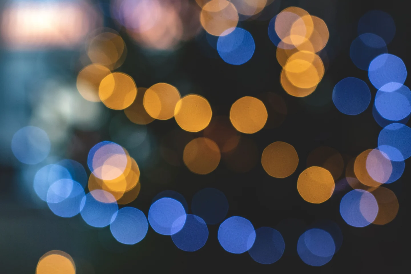 Bokeh type vocabulary for AI image-gen: what actually works across MJ V8.1, Flux, and SDXL