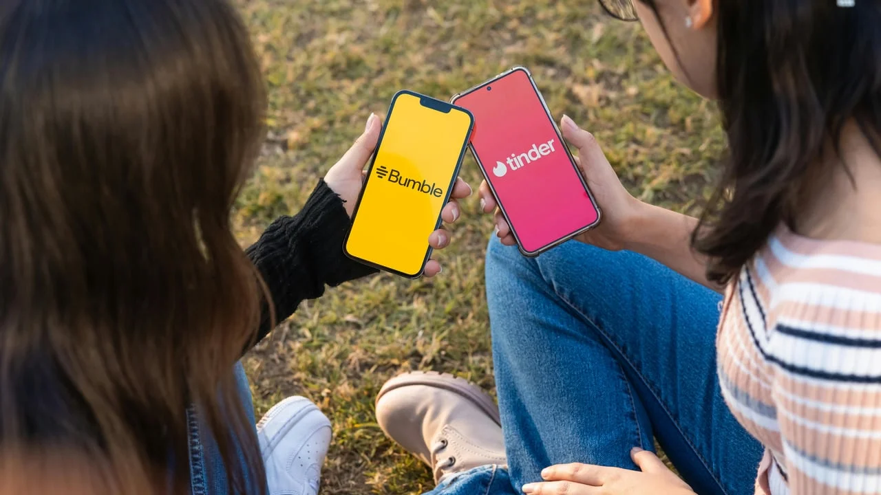 Dating World Digest — Issue 1: The Swipe Is Dead, Honesty Is In
