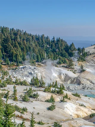 Bumpass Hell Trail: Lassen’s boiling basin in 3 miles