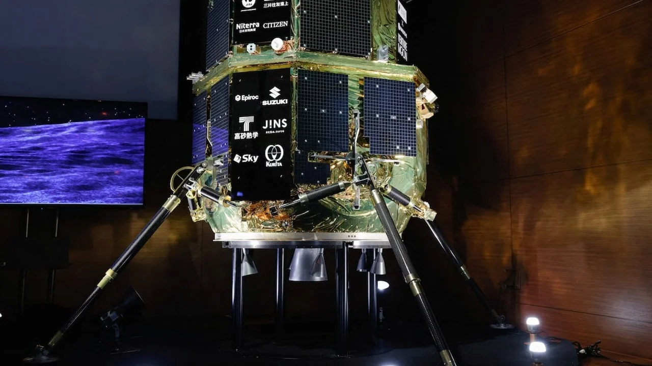 SpaceX adds ispace as a Starship lunar customer