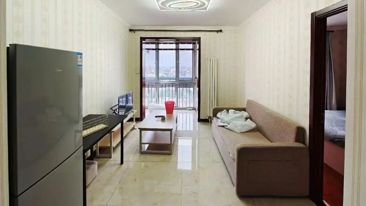 惠博嘉园南向一室一厅:月租 6300 元,先核验签约主体