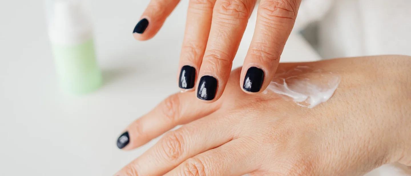 The heating is on and your skin is drying out: 8 free fixes from the shower to the socks