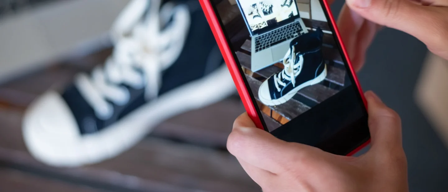 The buyer decides in the first photo: 8 free fixes for selling the stuff you no longer use