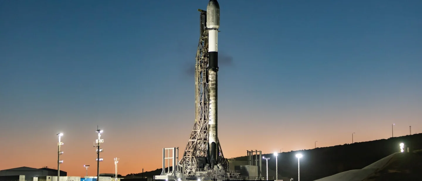 SPCX收于143.69美元:特斯拉领涨,SpaceX等待9月2日窗口