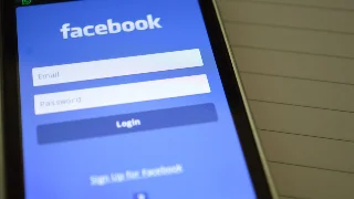 Meta 说 AI Mode 给你真实经验，然后把 Facebook 用户变成免费知识库