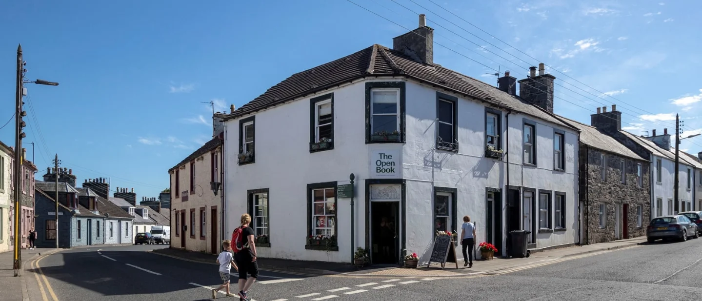 This Scottish Airbnb hands guests the keys to run a real bookshop