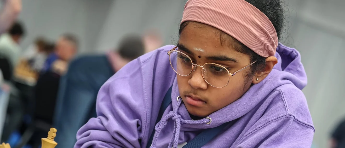Chess digest, Oct. 21–24: So loses and still wins, Li takes it at 16, Bodhana breaks Polgar's record