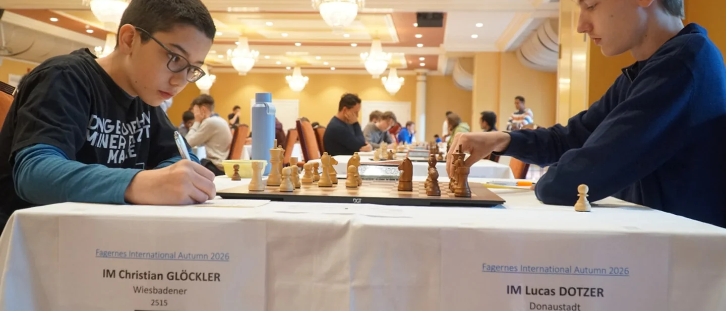 Chess digest, Oct. 7–10: Saint Louis opens, Esipenko 1½ clear, Duda one game short of 11/11