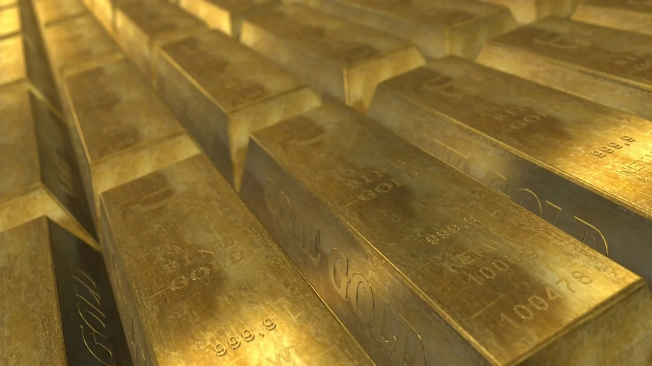 Oil Sinks 19% for May as Iran Deal Bets Hold; Gold Closes Week at $4,539