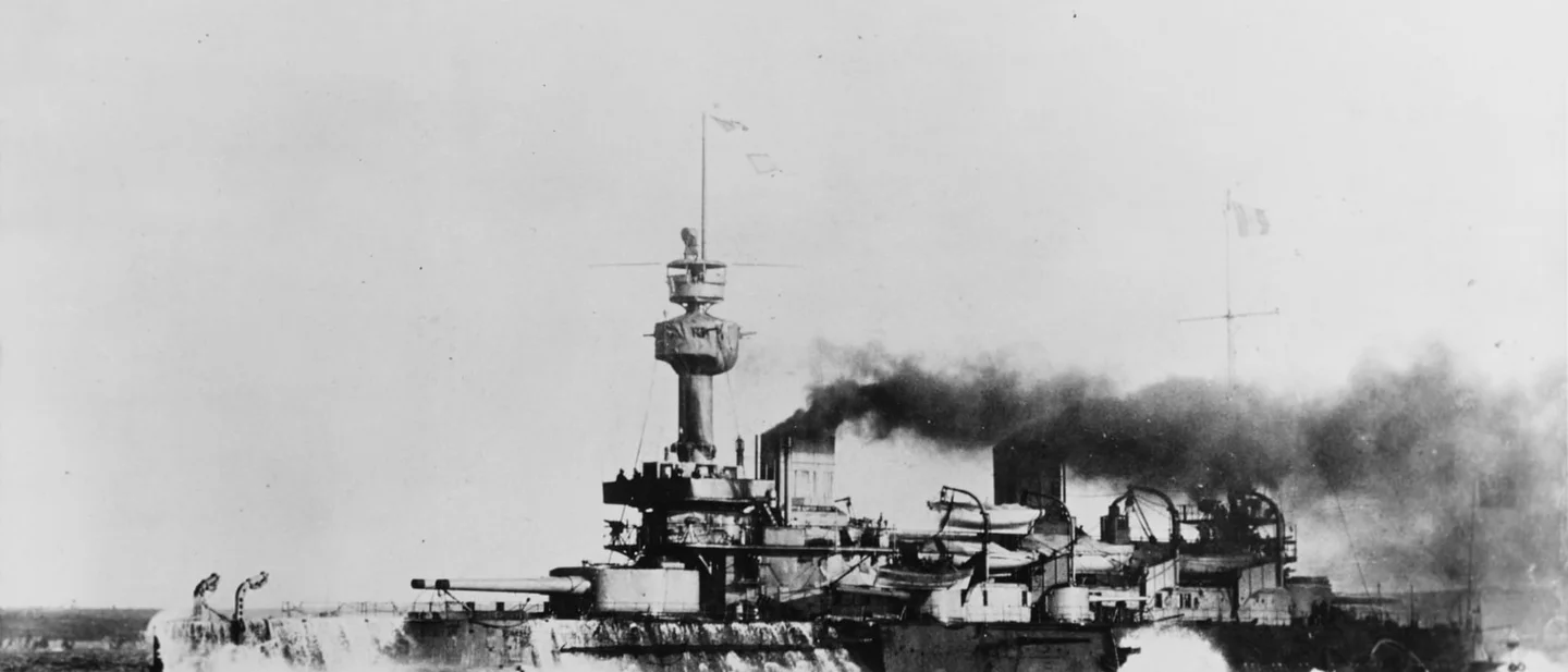 Brennus: France's first modern battleship, unarmoured on the broadside