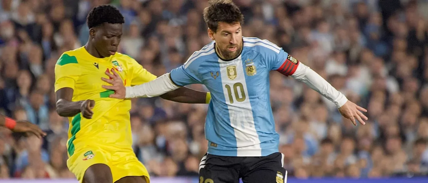 Messi's 208th and final cap: two assists, a penalty and a 3-0 win over Benin