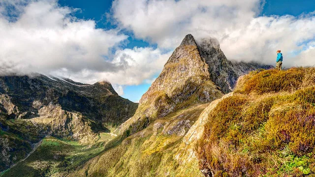 Milford Track: Four Days Through New Zealand's Fiordland