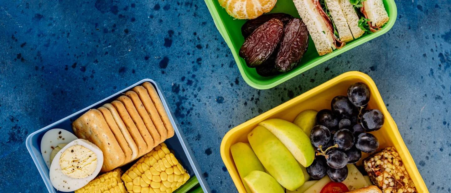Packed at seven, eaten at noon: 8 free fixes for a lunch that survives the morning