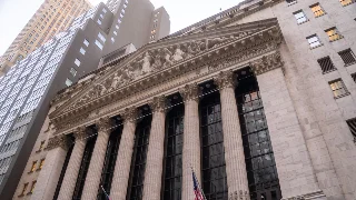 May PCE: Sticky inflation, soft yields, and an S&P 500 split by megacap tech