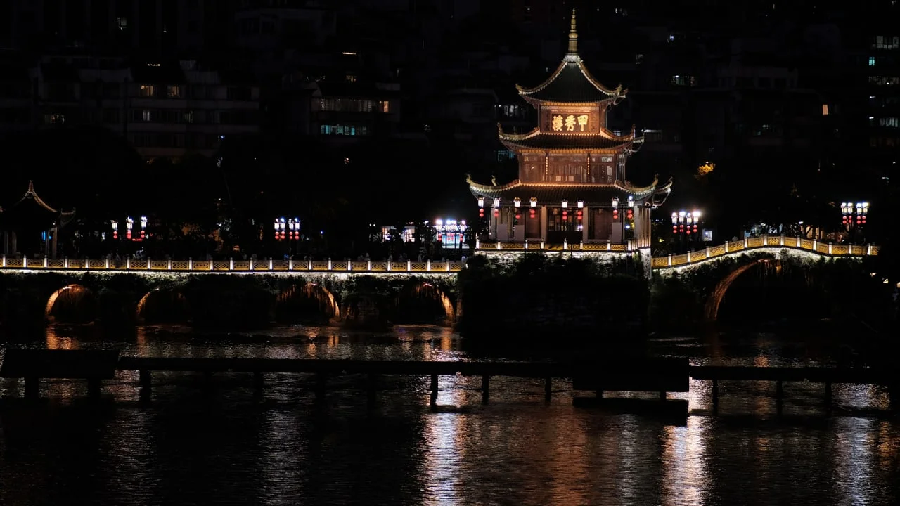 北京出发这周去哪:唐山夜景、开封宋风、贵阳避暑 3/4/5 天攻略