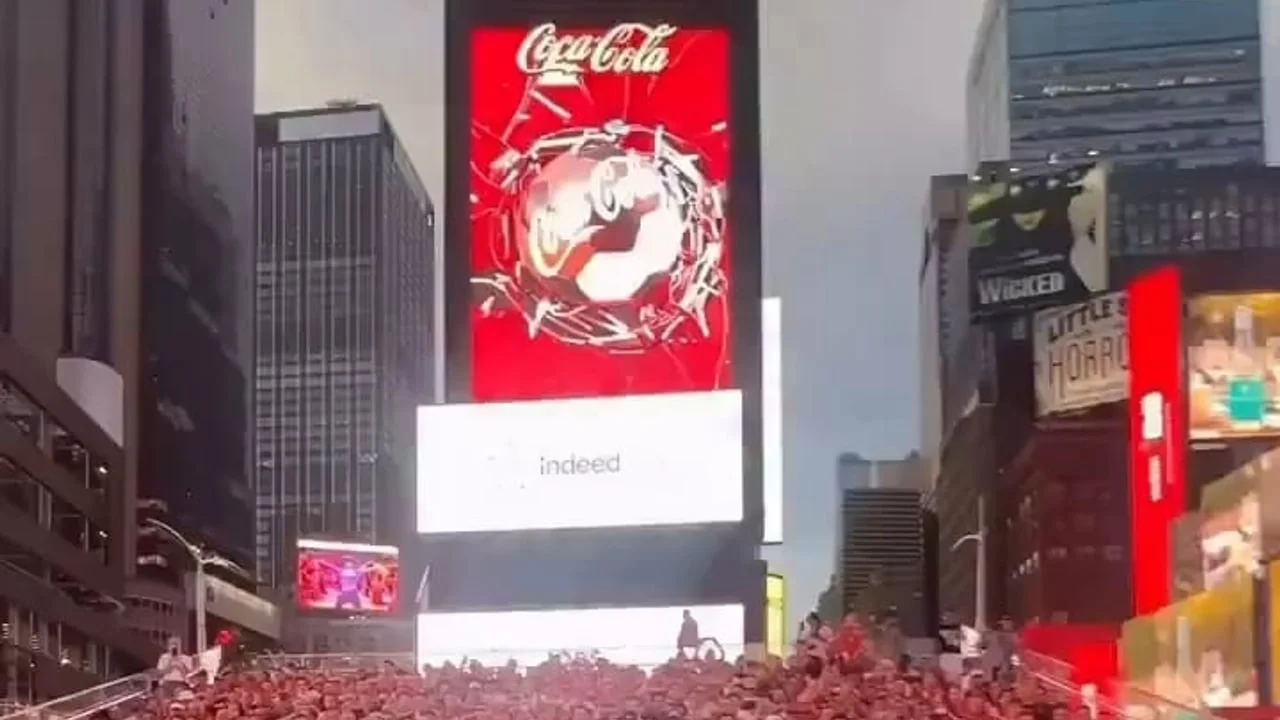 Meme Watch: Norway rowed through Times Square, Argentina adopted Austria, and Ronaldo caught strays