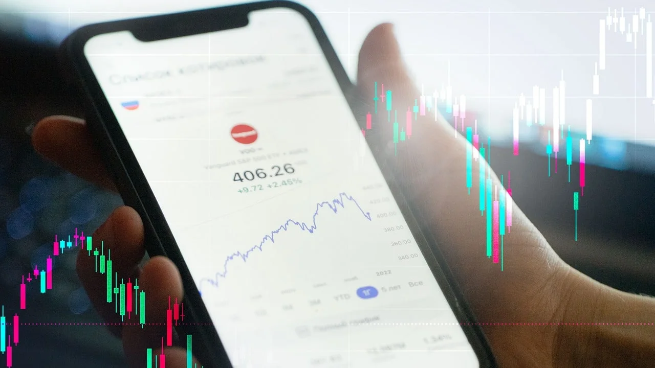 BKNG — Booking Holdings: when negative equity is the point