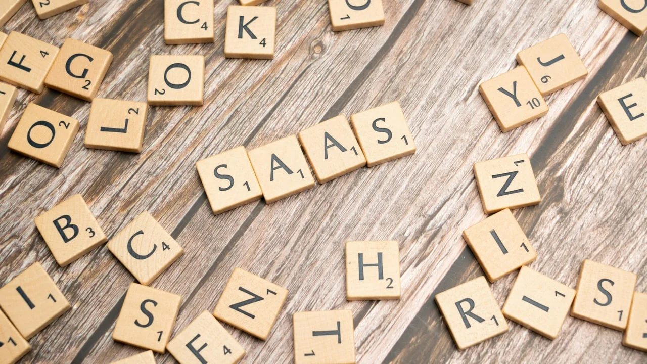 Figma 涨 33%、Slack 涨 20%:2025 年主流 SaaS 集体提价,替代品清单