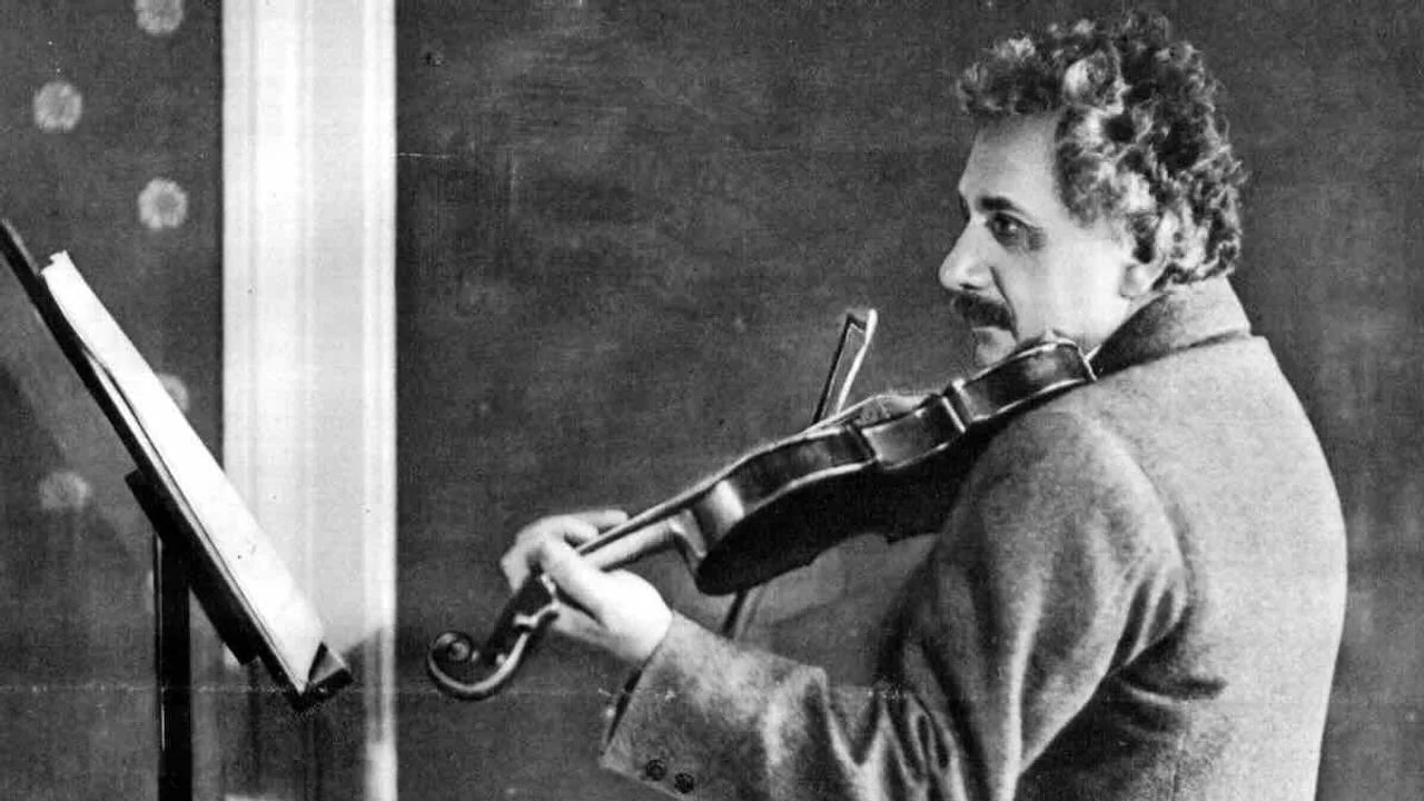 The Violin Einstein Gave Away Before He Fled Germany