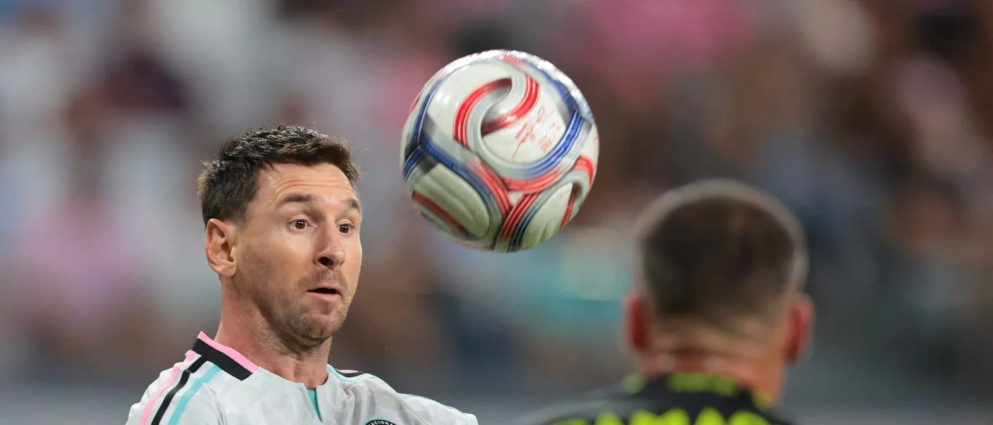 Messi's Eldense takeover is official — and Argentina's squad has signed him a shirt