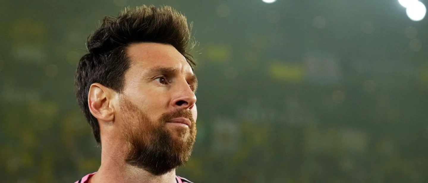 Kane wins the Ballon d'Or, and Messi finishes fifth without leaving Miami