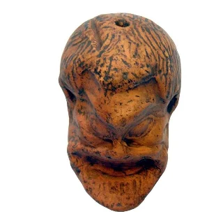 2300年前，一张希腊面具被挂在克罗地亚山洞里