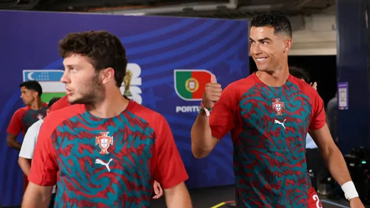 Ronaldo scores in a sixth World Cup, with England next on the clock
