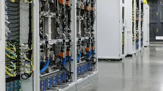 AI 全景情报 0626：Agent 接管工位，内存与云规则成为新战场