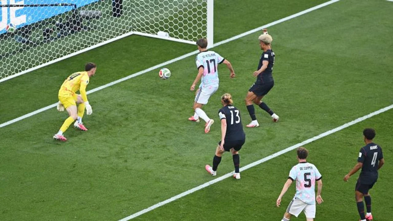 USA 1-4 Belgium - De Ketelaere ends the host dream