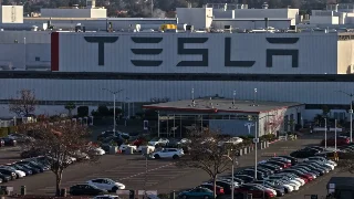 Musk Loses, Anthropic Stalls, Tesla Faces Trial: Litigation Tracker — Week of May 26