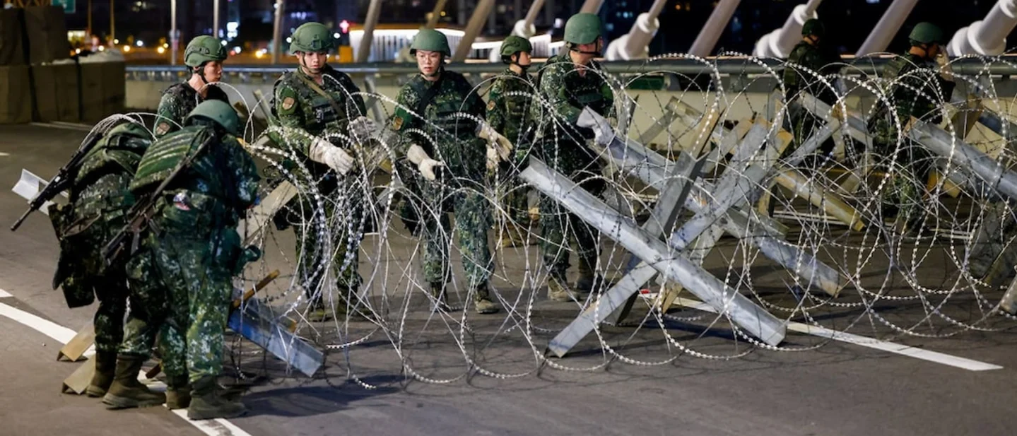 Geopolitics Daily Brief — August 7, 2026: Hormuz fees, China's AI-led exports and Taiwan's bridge drill