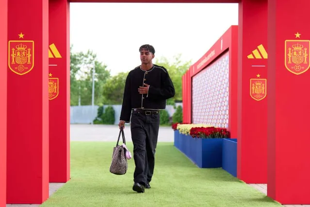 Lamine Yamal arriving at Spain's national team training camp