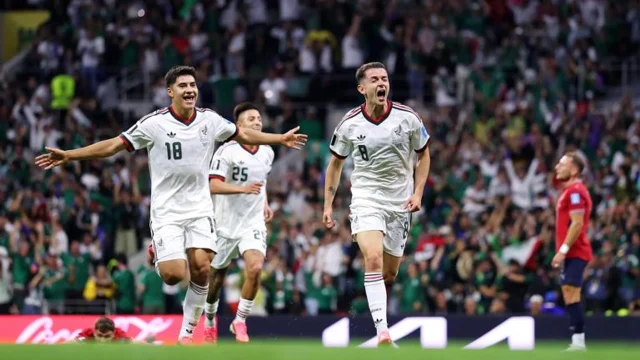Mexico celebrate in Mexico City