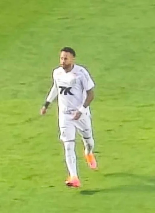Neymar in action, 2025 Santos comeback season