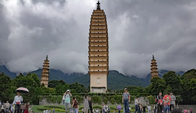 崇圣寺三塔正面
