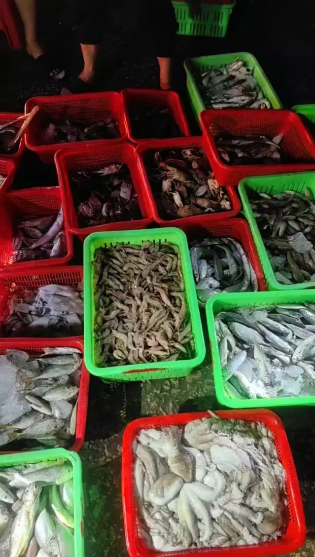 资源详情页展示的海鲜市场场景