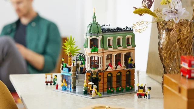 LEGO 10297 Boutique Hotel 模块楼实物展示