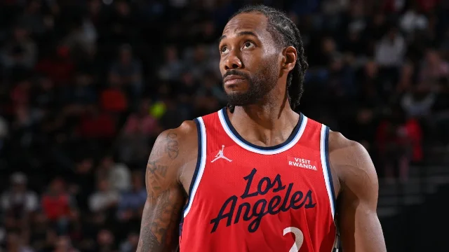 Kawhi Leonard in a LA Clippers uniform
