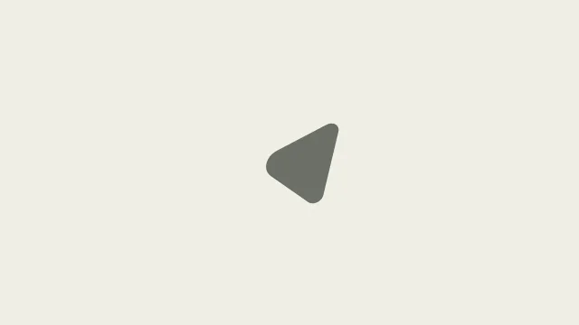 HyperFrames 公开演示图，左侧为 HTML 代码，右侧为渲染后的视频画面