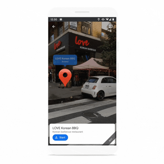 Google Maps Live View 官方界面动图,展示真实街景中叠加的目的地大头针与距离线索
