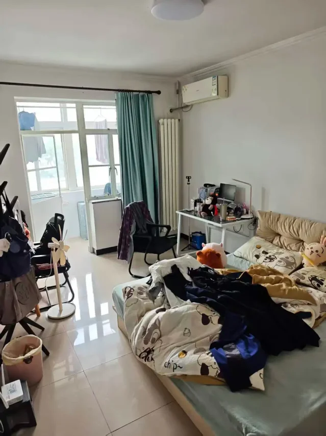 科馨社区清华园一居室起居和卧室区域
