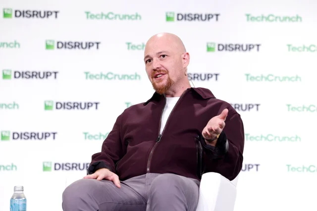 Replit 联合创始人兼 CEO Amjad Masad 在 TechCrunch Disrupt 2026 台上