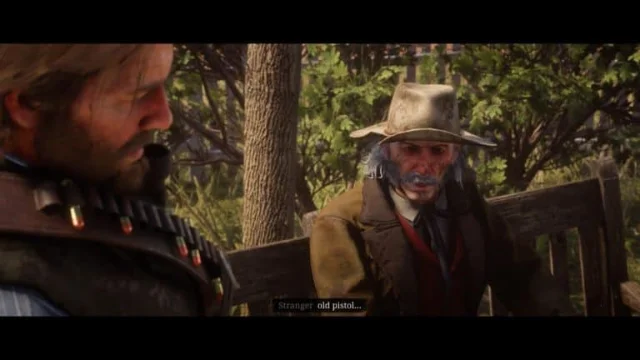 Arthur Morgan 与 Jeremiah Compson 在长椅旁交谈