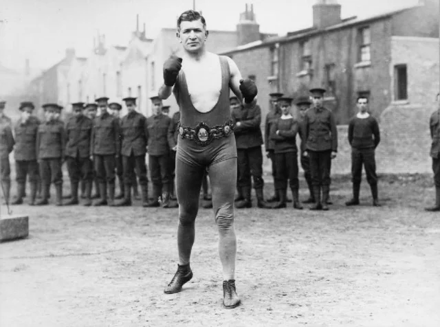 Lance Corporal Pat O'Keeffe instructing soldiers in boxing at Camberwell during the First World War