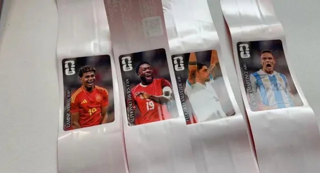 可口可乐 Panini 世界杯球星贴纸,12 位球星 12 款设计